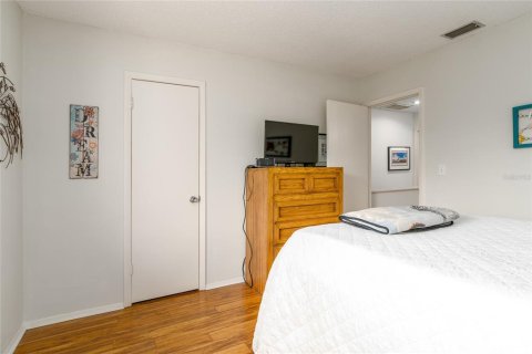 Condo in New Smyrna Beach, Florida, 2 bedrooms  № 1810188 - photo 14