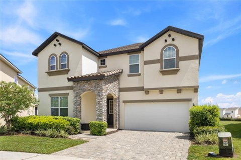 Casa en venta en Kissimmee, Florida, 9 dormitorios, 405.33 m2 № 2303009 - foto 2