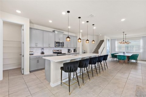 Casa en venta en Kissimmee, Florida, 9 dormitorios, 405.33 m2 № 2303009 - foto 23