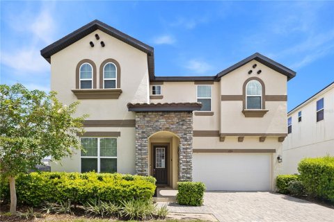 House in Kissimmee, Florida 9 bedrooms, 405.33 sq.m. № 2303009