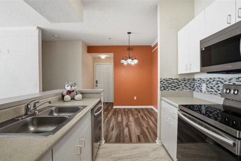 Condo in Tampa, Florida, 3 bedrooms № 2167008 - photo 13