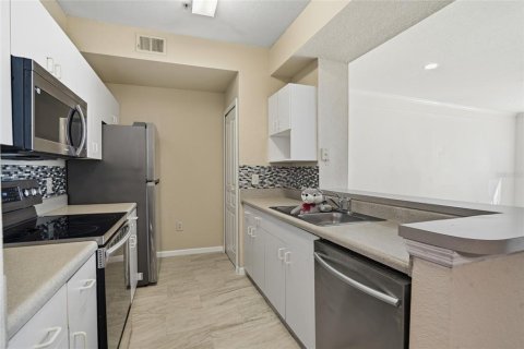 Condo in Tampa, Florida, 3 bedrooms № 2167008 - photo 12