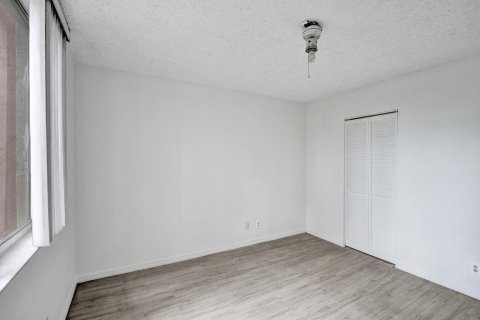 Купить кондоминиум в Помпано-Бич, Флорида 4 комнаты, 96.15м2, № 2244616 - фото 29