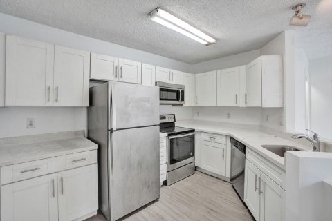 Купить кондоминиум в Помпано-Бич, Флорида 4 комнаты, 96.15м2, № 2244616 - фото 13