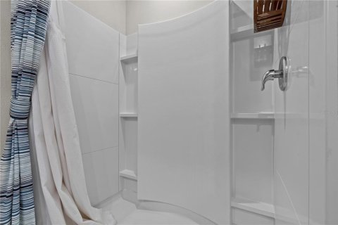 House in Spring Hill, Florida 4 bedrooms, 170.94 sq.m. № 1798643 - photo 23