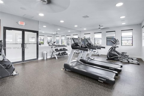Купить таунхаус в Майами-Гарденс, Флорида 4 спальни, 164.72м2, № 2081250 - фото 27