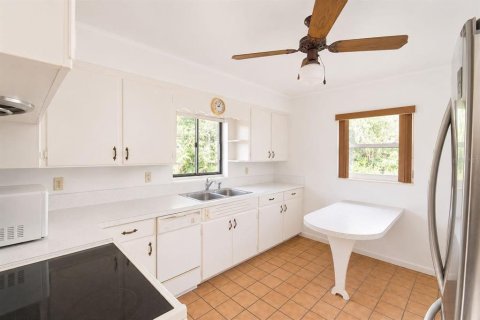 House in Winter Haven, Florida 3 bedrooms, 175.59 sq.m. № 2203157 - photo 7