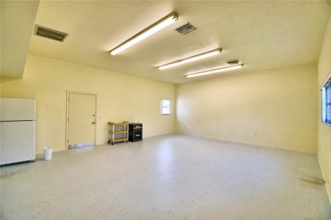 House in Winter Haven, Florida 3 bedrooms, 175.59 sq.m. № 2203157 - photo 27