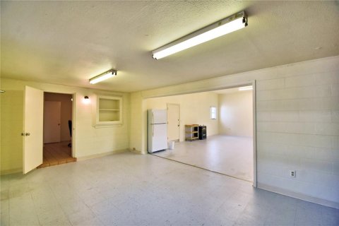 House in Winter Haven, Florida 3 bedrooms, 175.59 sq.m. № 2203157 - photo 24