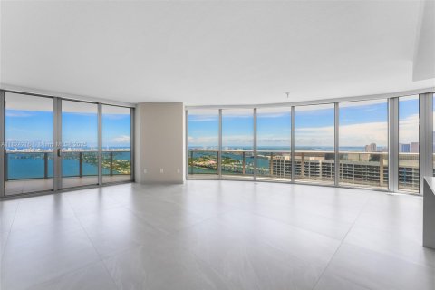Condominio en venta en Miami, Florida, 3 dormitorios, 187.48 m2 № 1790510 - foto 1