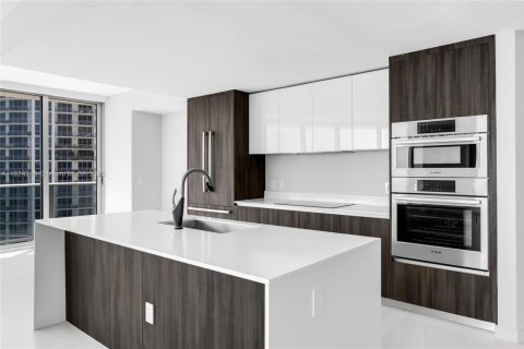 Condominio en venta en Miami, Florida, 3 dormitorios, 187.48 m2 № 1790510 - foto 12