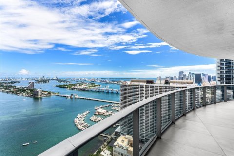 Condominio en venta en Miami, Florida, 3 dormitorios, 187.48 m2 № 1790510 - foto 5