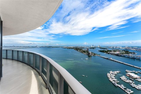 Condominio en venta en Miami, Florida, 3 dormitorios, 187.48 m2 № 1790510 - foto 9