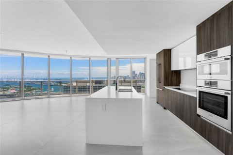 Condominio en venta en Miami, Florida, 3 dormitorios, 187.48 m2 № 1790510 - foto 4