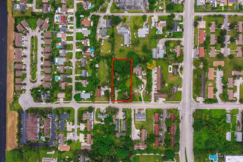 Land in Lake Worth, Florida № 1044028 - photo 1