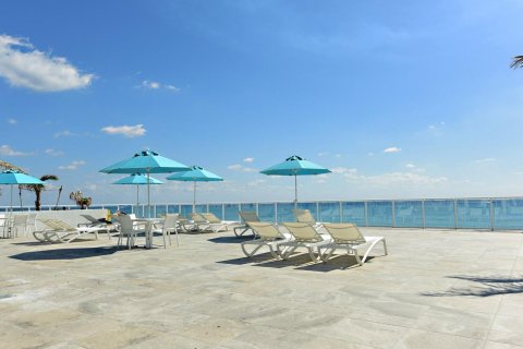 Купить кондоминиум в Палм-Бич, Флорида 5 комнат, 120.03м2, № 2087690 - фото 30