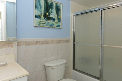 Купить кондоминиум в Палм-Бич, Флорида 5 комнат, 120.03м2, № 2087690 - фото 23