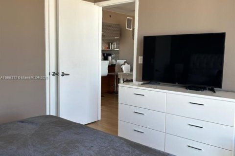 Apartment in Miami, Florida 1 bedroom, 74.32 sq.m. № 1955924 - photo 5