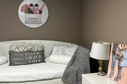 Apartment in Miami, Florida 1 bedroom, 74.32 sq.m. № 1955924 - photo 19