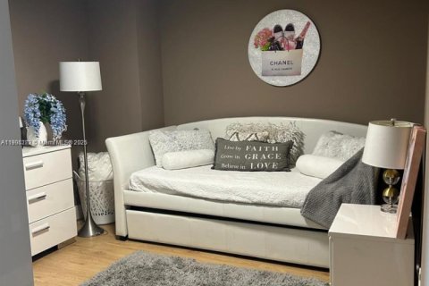 Apartment in Miami, Florida 1 bedroom, 74.32 sq.m. № 1955924 - photo 20