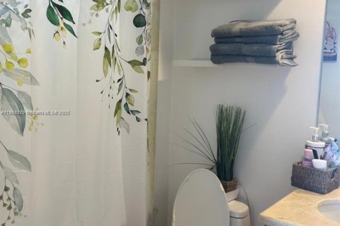 Apartment in Miami, Florida 1 bedroom, 74.32 sq.m. № 1955924 - photo 6