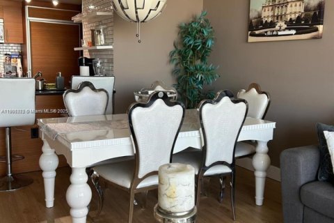 Apartment in Miami, Florida 1 bedroom, 74.32 sq.m. № 1955924 - photo 12