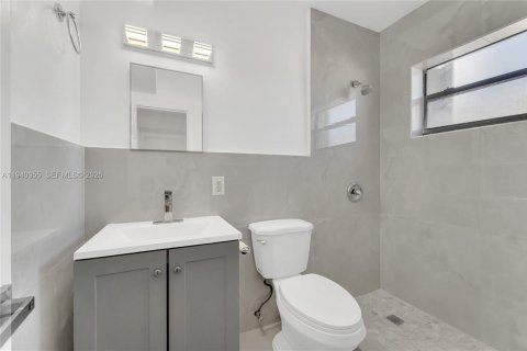 Снять в аренду виллу или дом в Халландейл-Бич, Флорида 1 спальня, 222.5м2, № 1998520 - фото 16