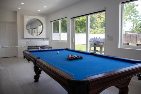 Casa en venta en Miami, Florida, 3 dormitorios, 182.92 m2 № 2186252 - foto 9