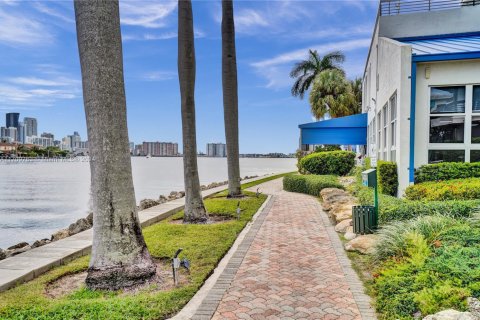 Copropriété à vendre à Aventura, Floride: 2 chambres, 126.81 m2 № 1969036 - photo 24