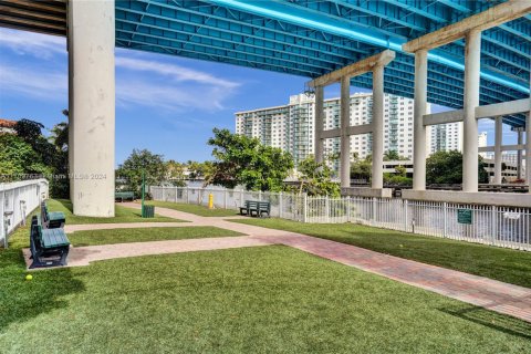 Copropriété à vendre à Aventura, Floride: 2 chambres, 126.81 m2 № 1969036 - photo 26