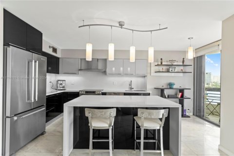 Copropriété à vendre à Aventura, Floride: 2 chambres, 126.81 m2 № 1969036 - photo 3