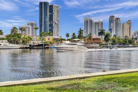 Copropriété à vendre à Aventura, Floride: 2 chambres, 126.81 m2 № 1969036 - photo 28