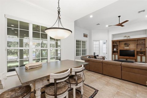 House in Windermere, Florida 4 bedrooms, 268.21 sq.m. № 2379119 - photo 16