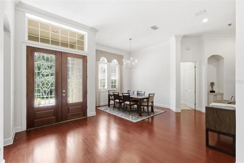 House in Windermere, Florida 4 bedrooms, 268.21 sq.m. № 2379119 - photo 3