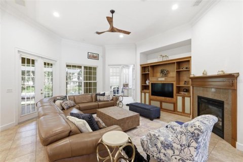 House in Windermere, Florida 4 bedrooms, 268.21 sq.m. № 2379119 - photo 8