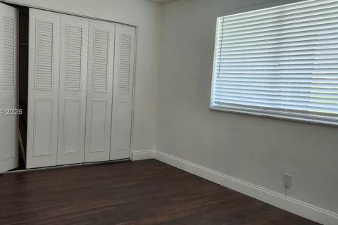 Снять в аренду кондоминиум в Лейк-Уорт, Флорида 2 спальни, 83.05м2, № 2024610 - фото 6