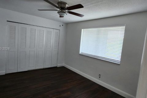 Снять в аренду кондоминиум в Лейк-Уорт, Флорида 2 спальни, 83.05м2, № 2024610 - фото 11