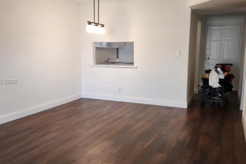 Снять в аренду кондоминиум в Лейк-Уорт, Флорида 2 спальни, 83.05м2, № 2024610 - фото 7