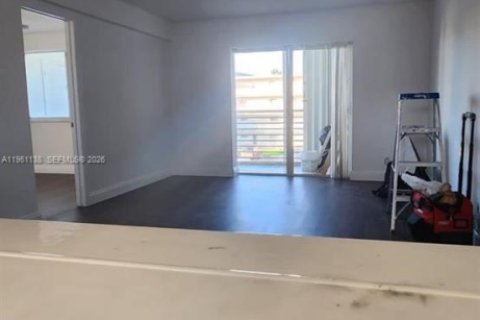 Снять в аренду кондоминиум в Лейк-Уорт, Флорида 2 спальни, 83.05м2, № 2024610 - фото 13