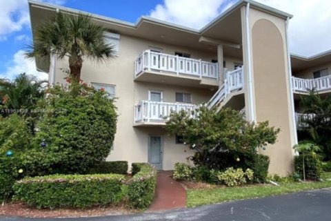 Condominio en Lake Worth, Florida, 2 dormitorios  № 2024610