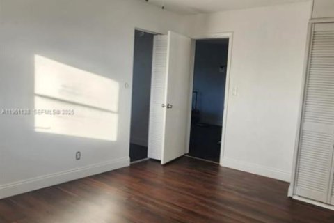 Снять в аренду кондоминиум в Лейк-Уорт, Флорида 2 спальни, 83.05м2, № 2024610 - фото 12