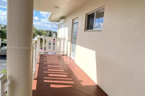 Снять в аренду кондоминиум в Лейк-Уорт, Флорида 2 спальни, 83.05м2, № 2024610 - фото 23