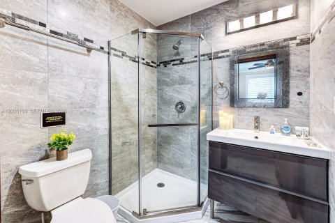 Casa en venta en Hollywood, Florida, 4 dormitorios, 196.95 m2 № 2066334 - foto 13