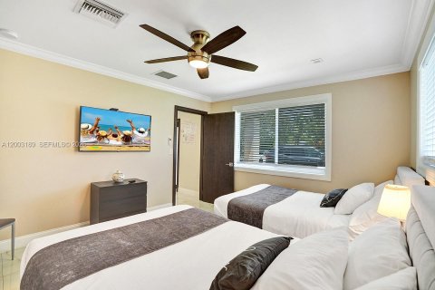 Casa en venta en Hollywood, Florida, 4 dormitorios, 196.95 m2 № 2066334 - foto 21