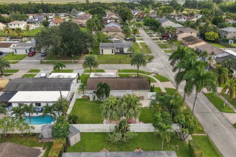 Villa ou maison à vendre à Sunrise, Floride: 2 chambres, 96.99 m2 № 2422075 - photo 28