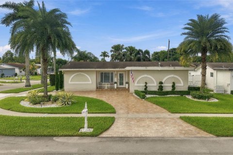 Villa ou maison à vendre à Sunrise, Floride: 2 chambres, 96.99 m2 № 2422075 - photo 25