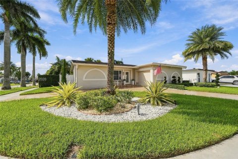 Villa ou maison à vendre à Sunrise, Floride: 2 chambres, 96.99 m2 № 2422075 - photo 3