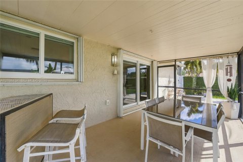 Villa ou maison à vendre à Sunrise, Floride: 2 chambres, 96.99 m2 № 2422075 - photo 21