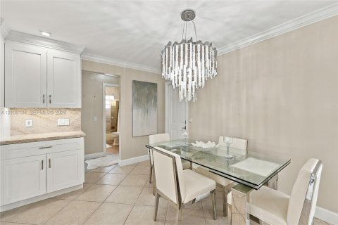 Villa ou maison à vendre à Sunrise, Floride: 2 chambres, 96.99 m2 № 2422075 - photo 12