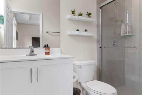 Townhouse in Hialeah, Florida 3 bedrooms, 137.77 sq.m. № 2041260 - photo 22